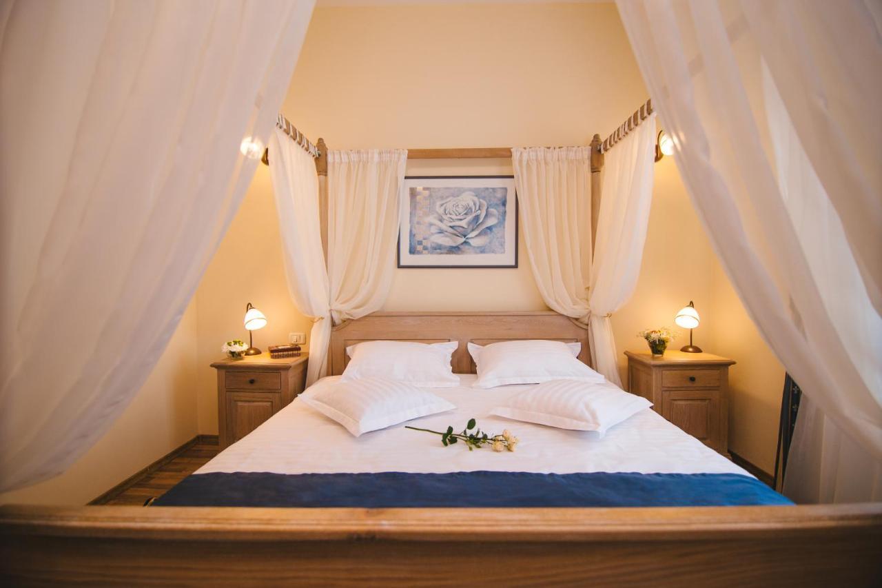 Hotel Karlhof Sebeş Esterno foto