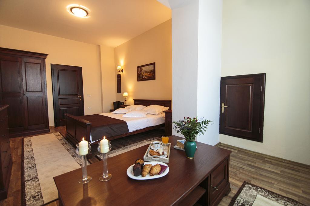 Hotel Karlhof Sebeş Camera foto