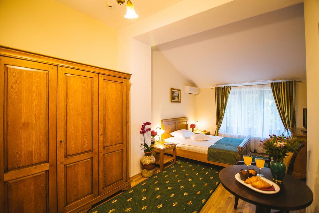 Hotel Karlhof Sebeş Camera foto