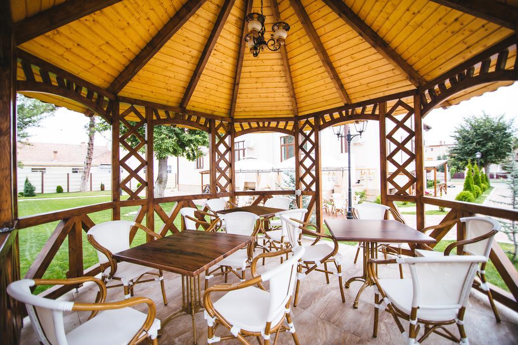 Hotel Karlhof Sebeş Esterno foto