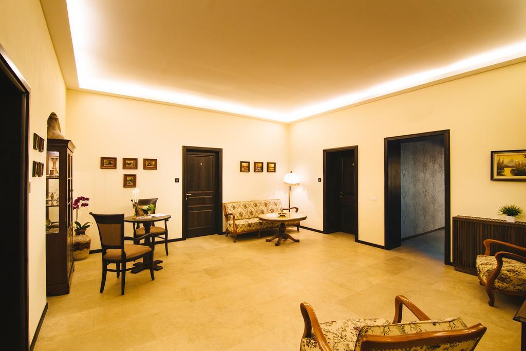 Hotel Karlhof Sebeş Esterno foto