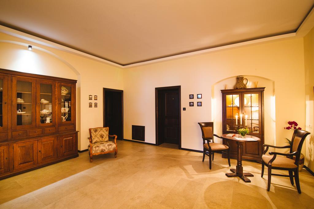 Hotel Karlhof Sebeş Esterno foto