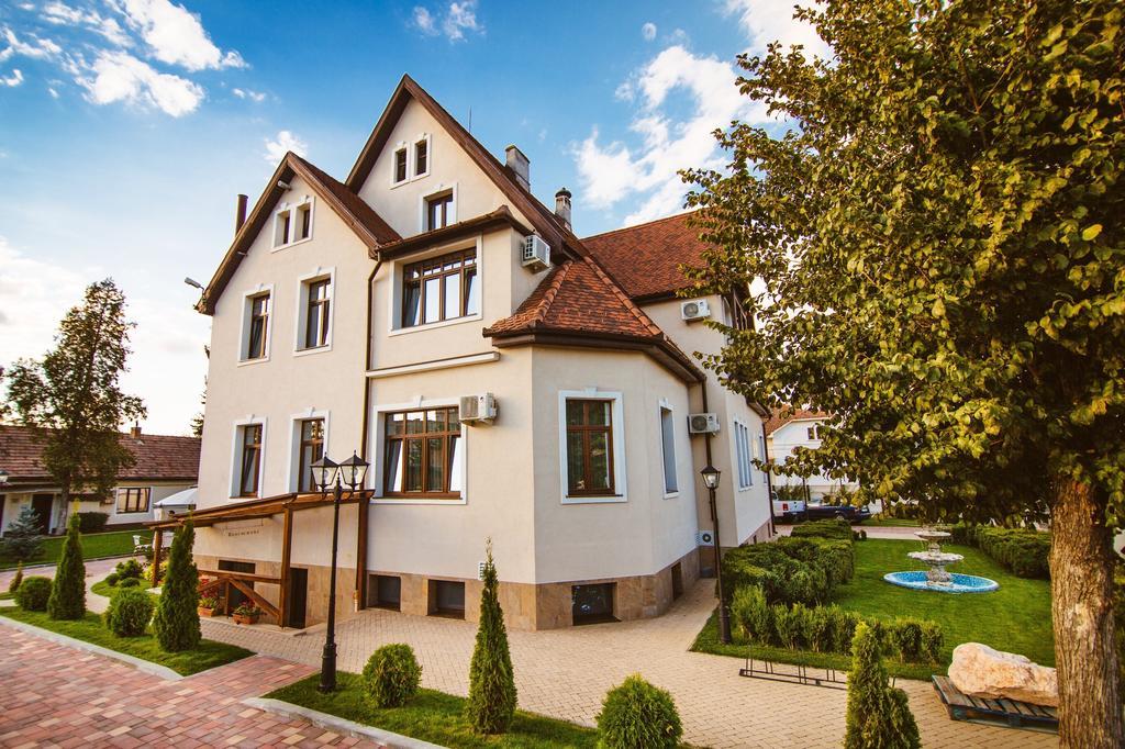 Hotel Karlhof Sebeş Esterno foto