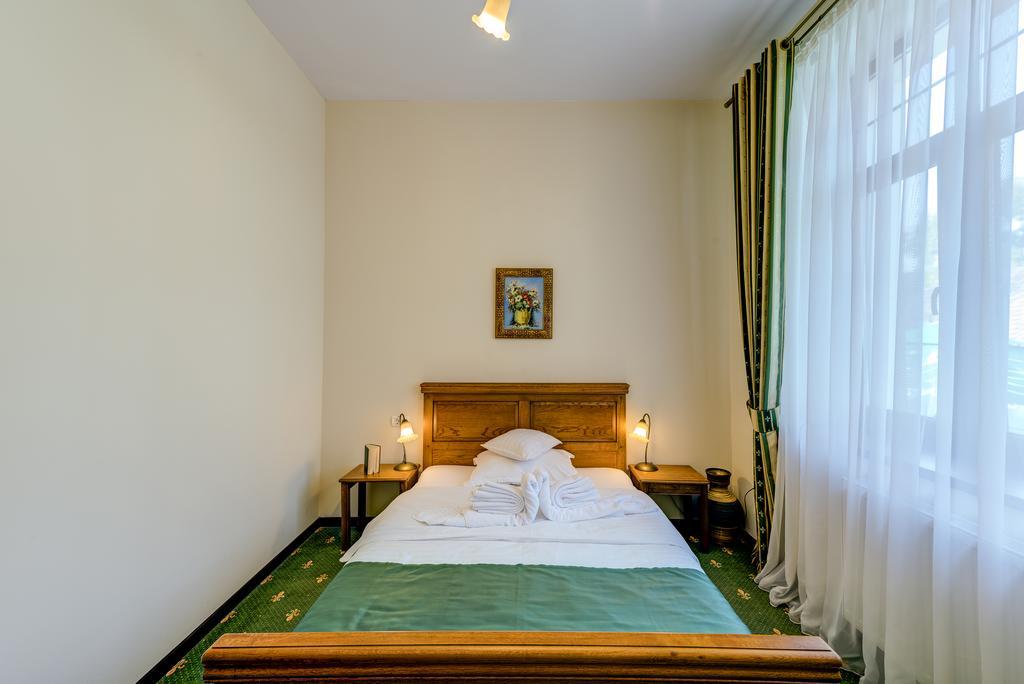 Hotel Karlhof Sebeş Esterno foto