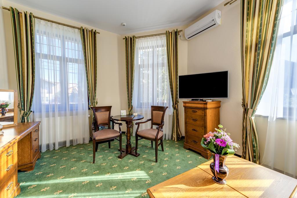 Hotel Karlhof Sebeş Esterno foto