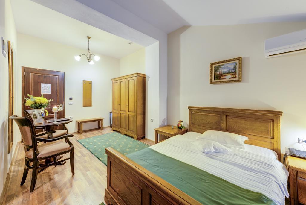Hotel Karlhof Sebeş Esterno foto