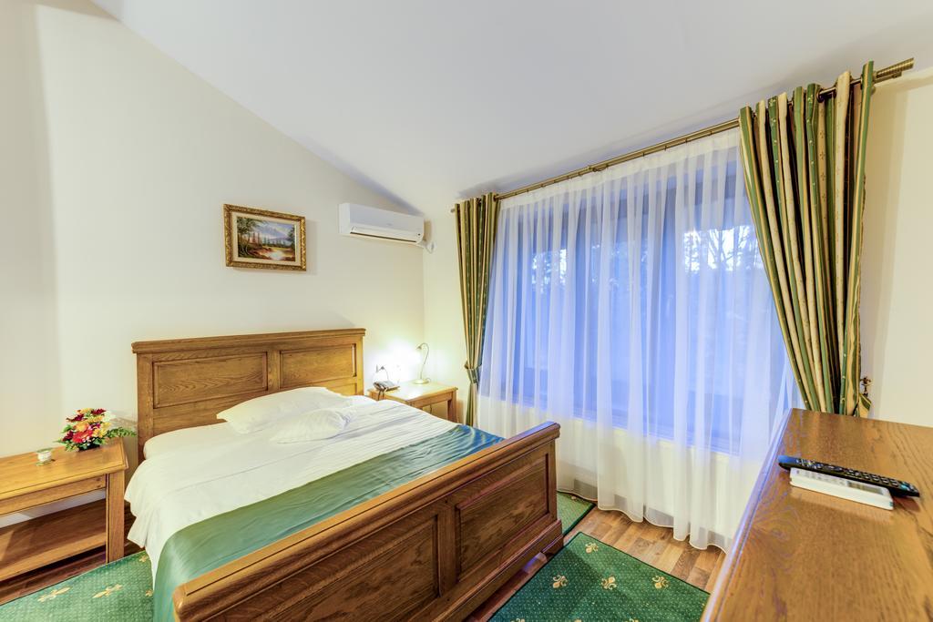 Hotel Karlhof Sebeş Esterno foto