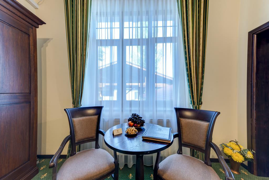 Hotel Karlhof Sebeş Esterno foto