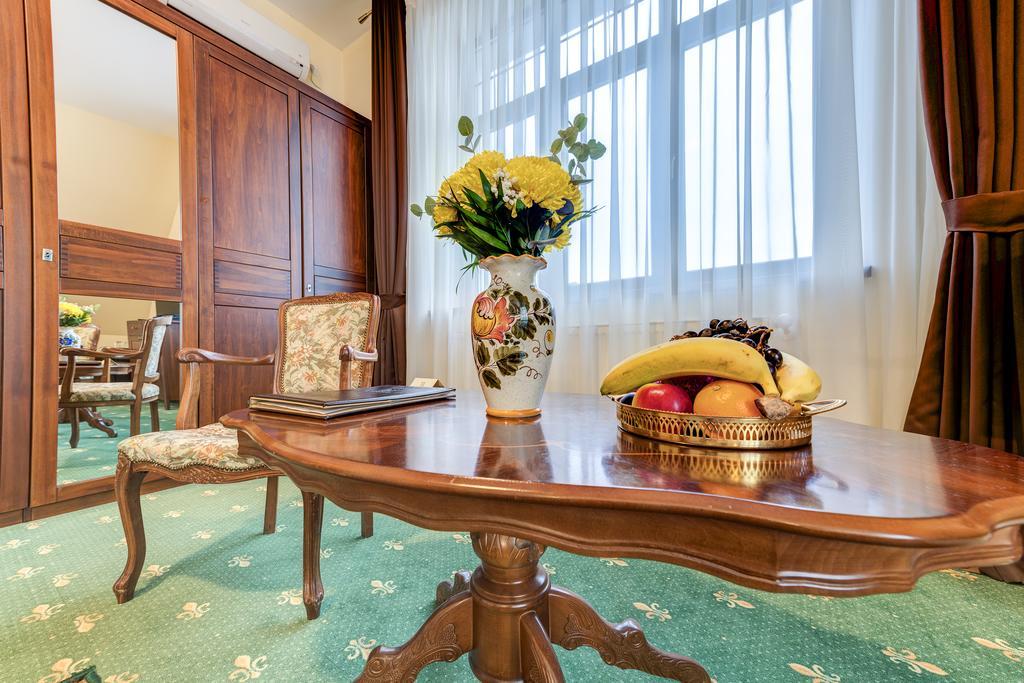 Hotel Karlhof Sebeş Esterno foto